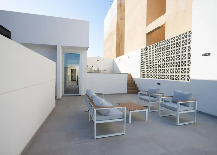 Bridge House 202-2br Modern