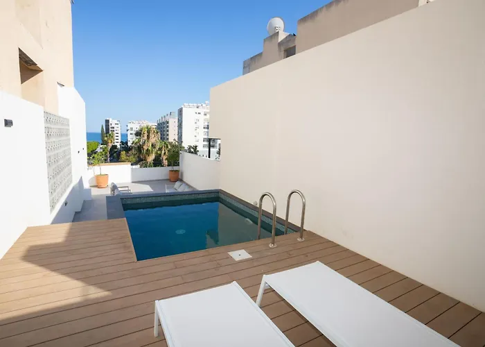 Bridge House 202-2br Modern