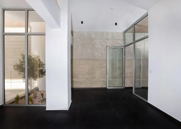 Bridge House 202-2br Modern Appartement