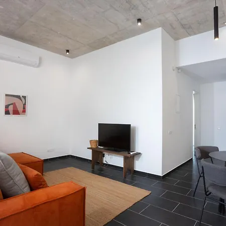 Bridge House 202-2br Modern *