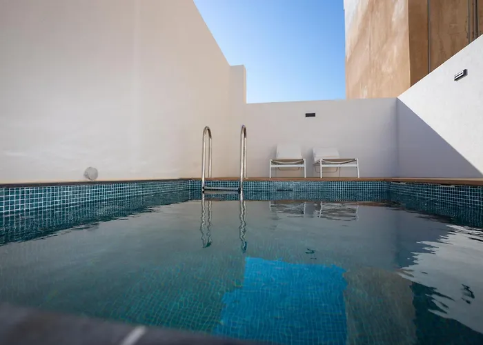 Bridge House 202-2br Modern *